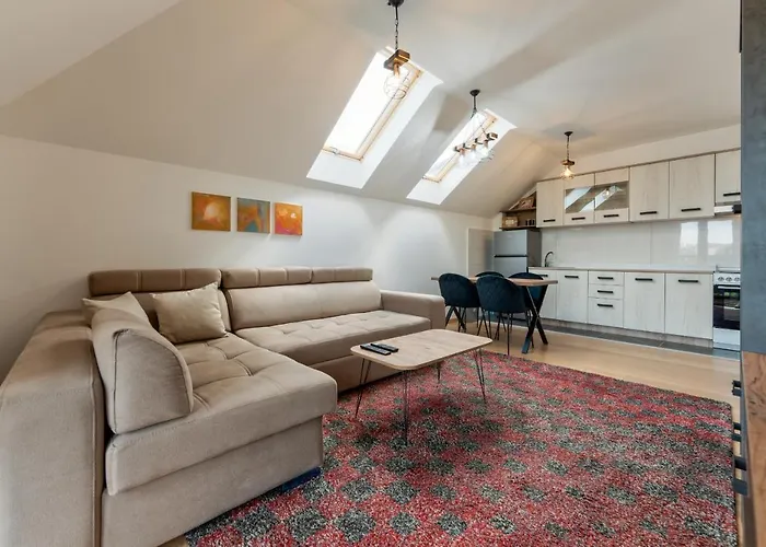 Pogled 22 زلاتيبور