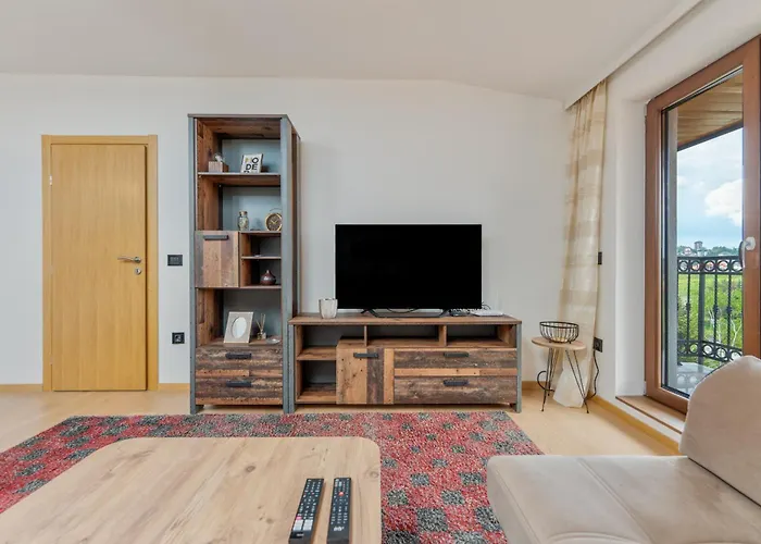 Pogled 22 زلاتيبور